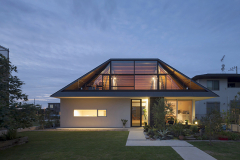 modern-hip-roof-style-house